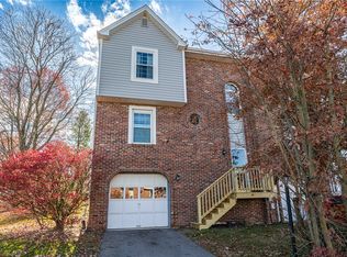 232 Carters Grove Dr, Gibsonia, PA 15044