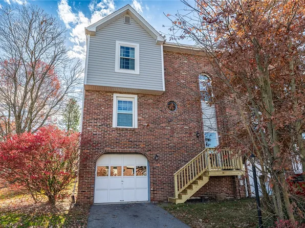 232 Carters Grove Dr, Gibsonia, PA 15044
