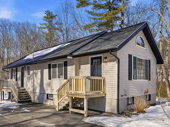 2nd image of 50 Cobbetts Pond Road