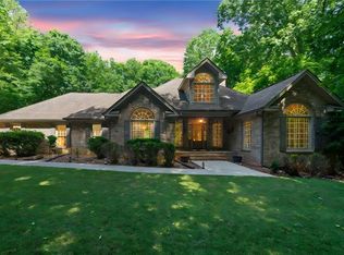 69 Fawn Ct, Hoschton, GA 30548