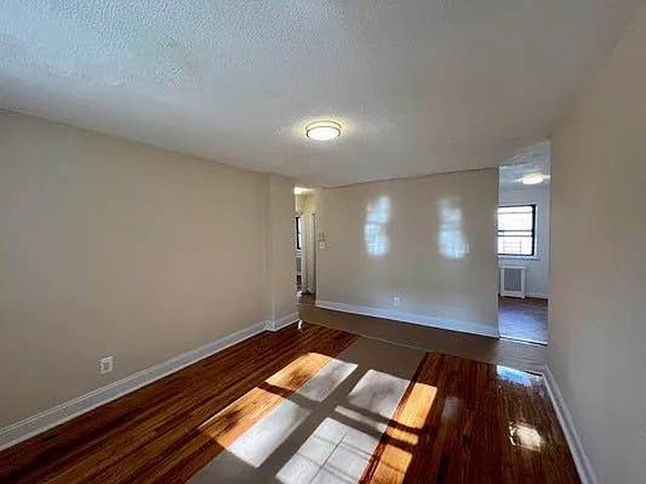 20-31 19th St #2H