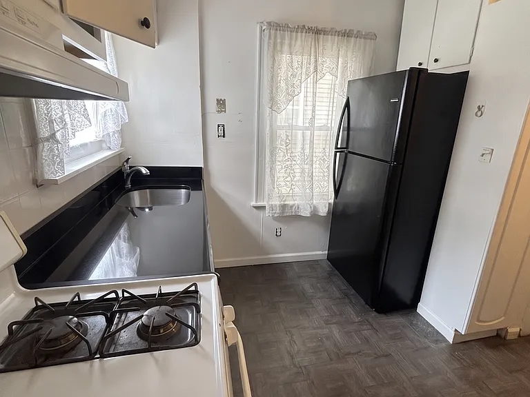 10021 Francis Lewis Blvd — Photo 7