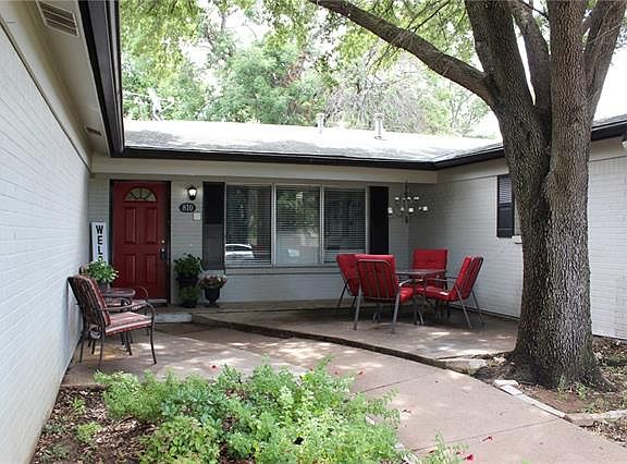 2nd image of 810 Savannah Way