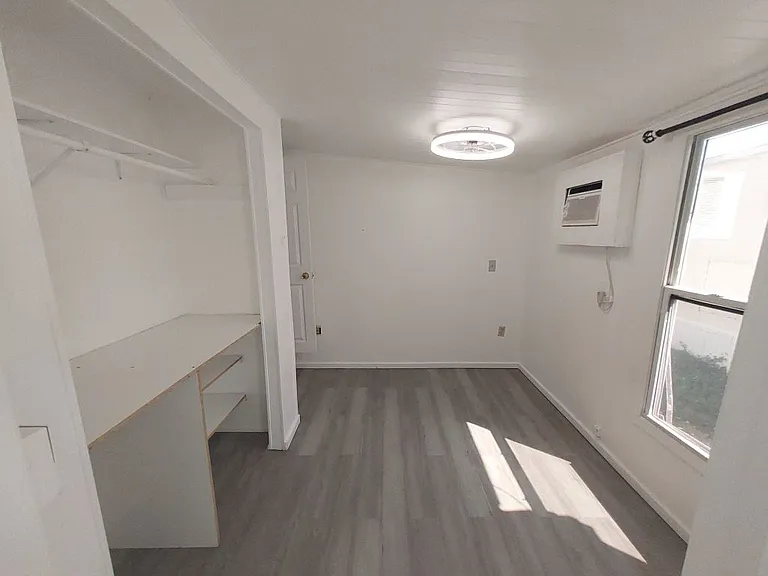 118 52nd Avenue Dr W — Photo 10
