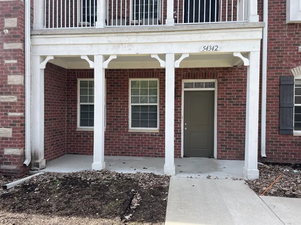 54342 Calusa Dr, Utica, MI 48316