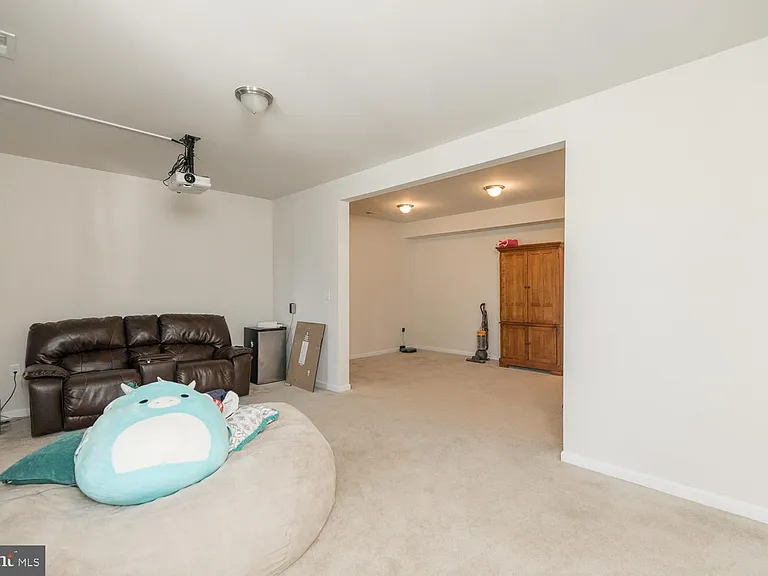 155 Schramm Loop — Photo 38