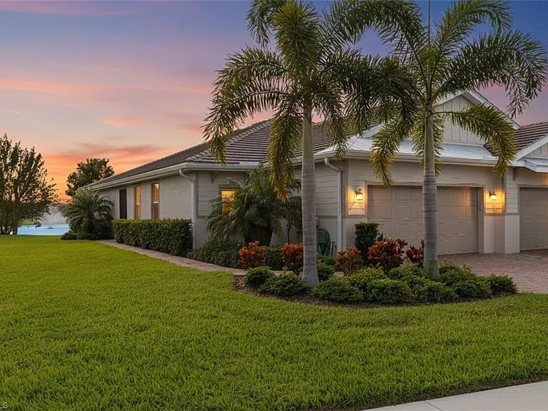 14558 Edgewater Cir — Photo 1