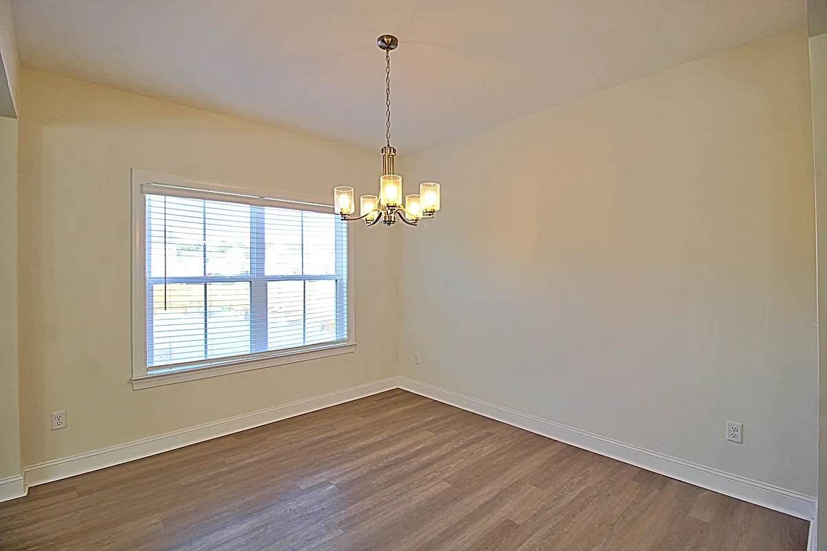 Building Photo - 151 Buckingham Dr