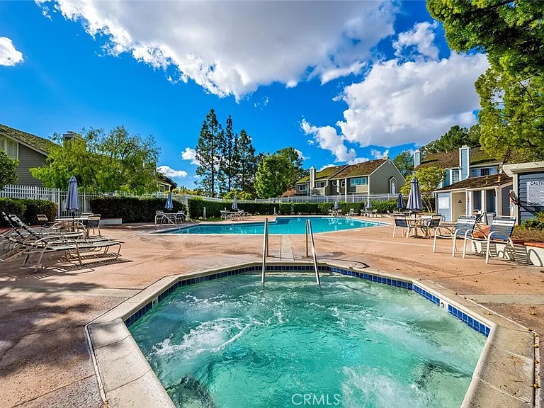 620 Holbrook Ct — Photo 64