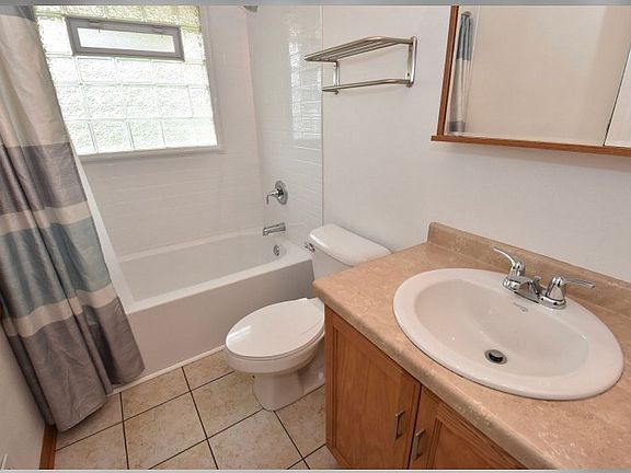 5th image of 8413 W Brentwood Ave