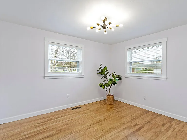 10624 N Park Ave — Photo 10