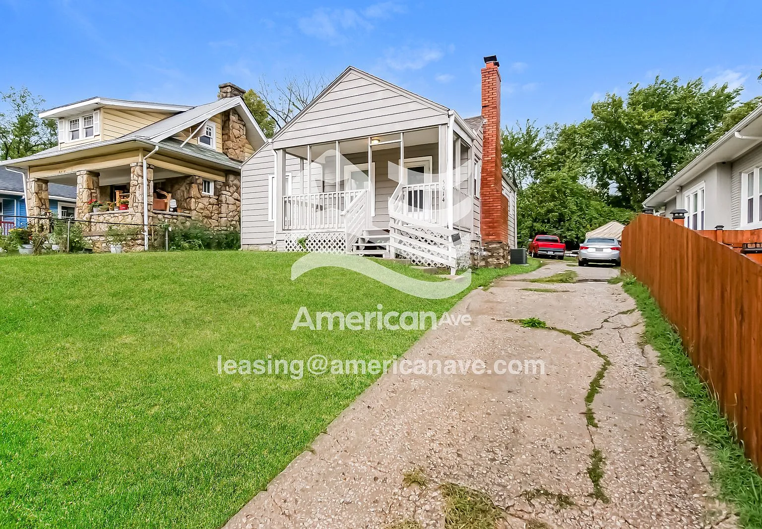 2 bed, 1.0 bath, 832 sqft, $983 — Photo 2