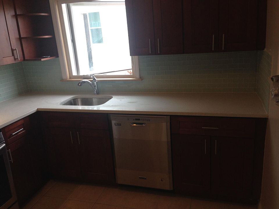1st image of 12503 15th Ave #2