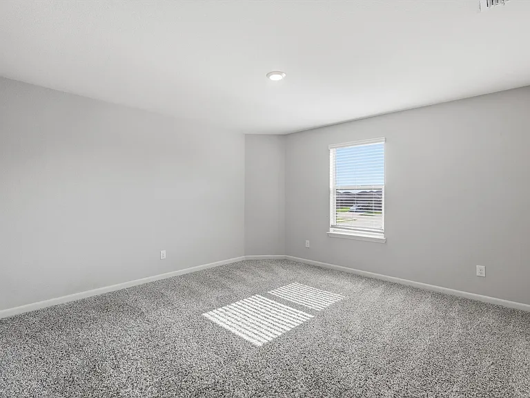 2105 Yarbrough Dr — Photo 29