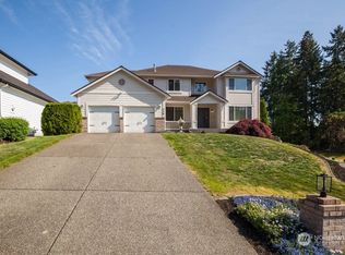 416 SW 353rd St, Federal Way, WA 98023