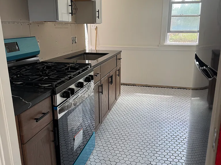 2706 S 71st St — Photo 5