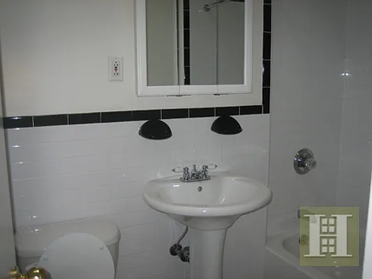 Rented by Halstead Real Estate | media 8