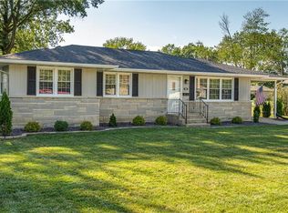 909 N Parkview St, Effingham, IL 62401