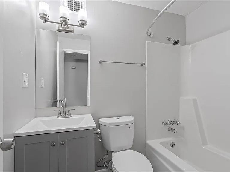 Shaler Highlands Apartments — Photo 18