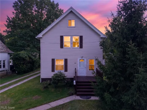 19289 Westwood Dr, Strongsville, OH 44136