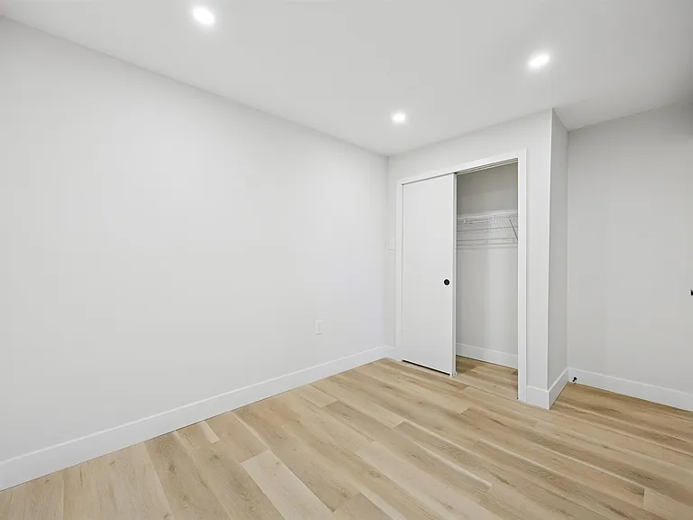 4522 Baker St #3 — Photo 9