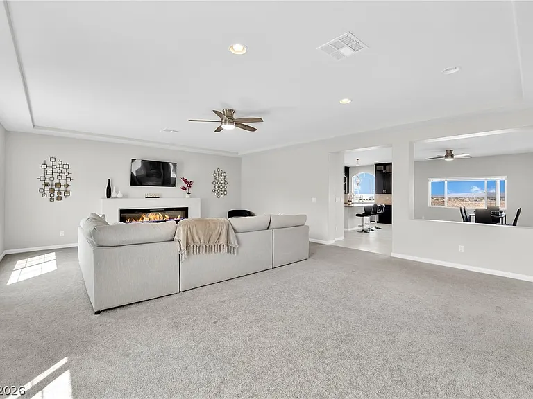 9770 Hawk Crest St — Photo 13