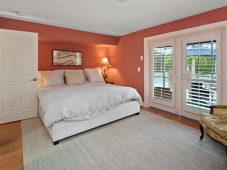 435 13th Ave S — Photo 20