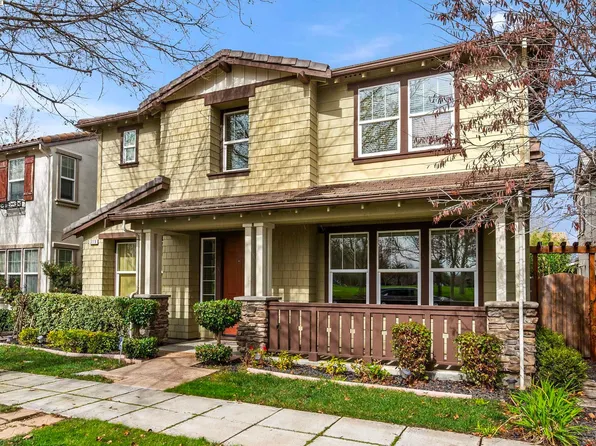 319 W Saint Francis Ave, Mountain House, CA 95391