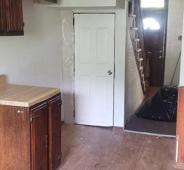 20 Beyrleye Ave — Photo 9