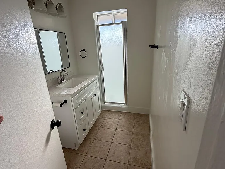4717 Willis Ave — Photo 16
