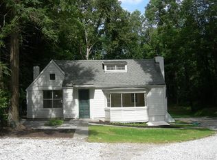 37 Clinton Rd, Bedford Hills, NY 10507