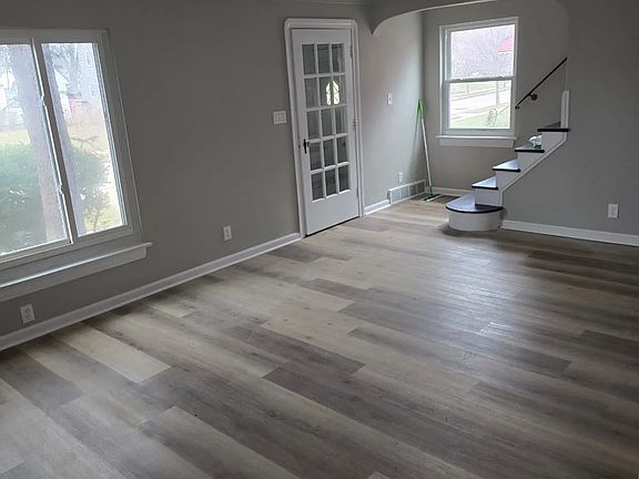 2nd image of 375 E 214th St