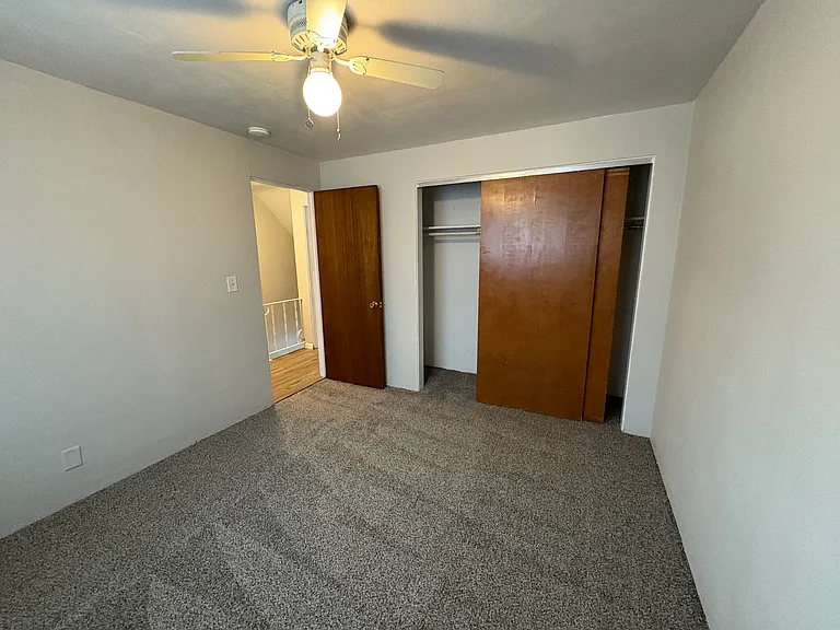 760 E Shore Dr — Photo 1