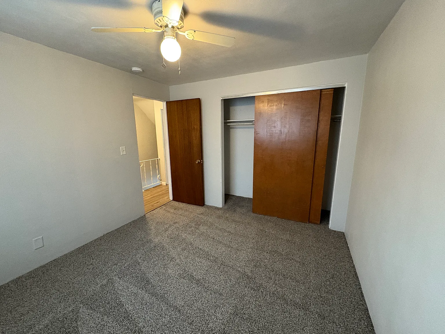 760 E Shore Dr photo 1