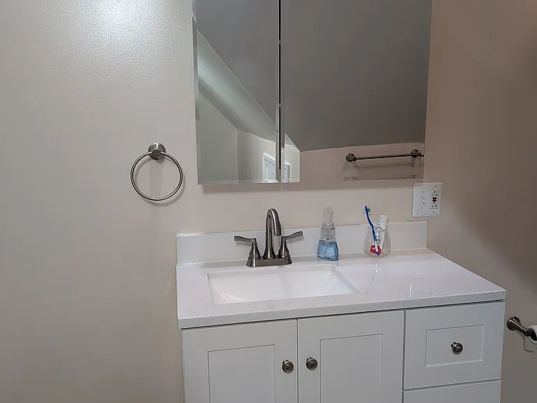 74 Sharon St #74 — Photo 9