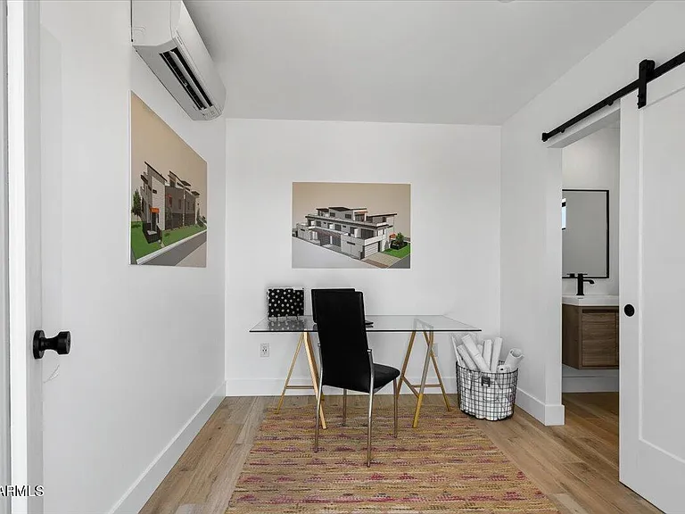 230 W Monterosa St — Photo 37