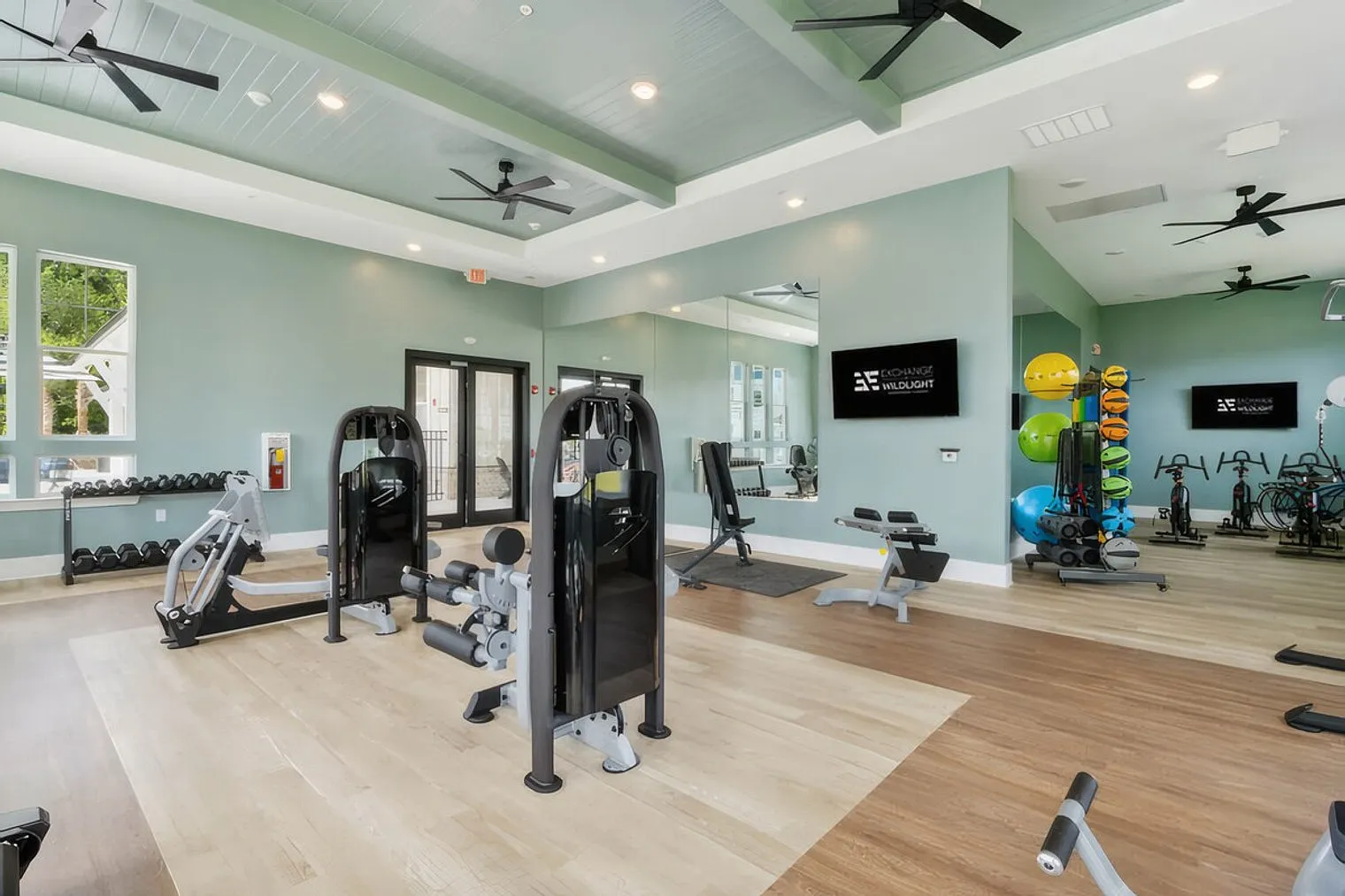 3 bed, 2.0 bath, $3,784 — Photo 4