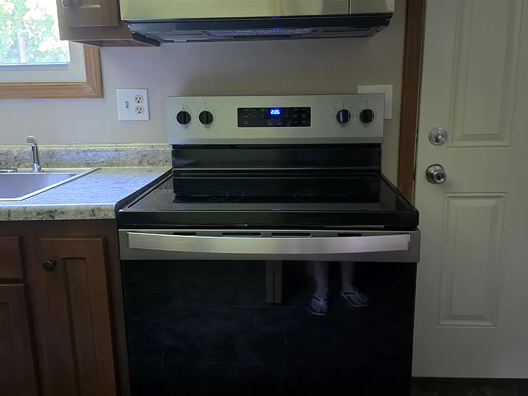 New appliances throughout the kitchen