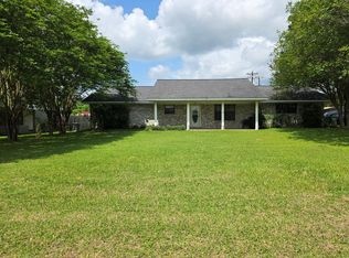 351 N A Ave, Garrison, TX 75946