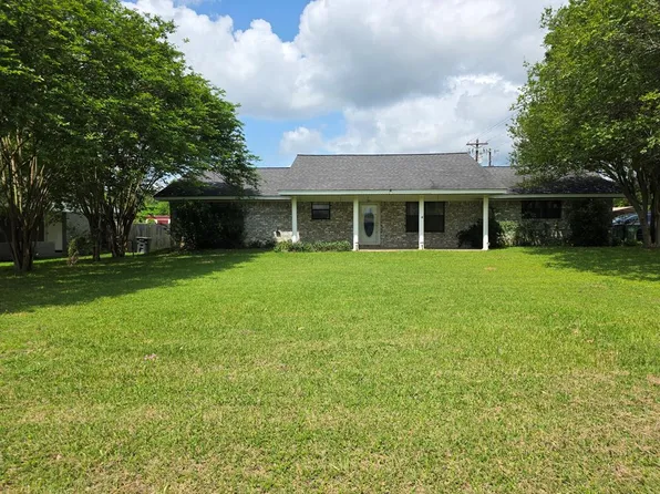 351 N A Ave, Garrison, TX 75946