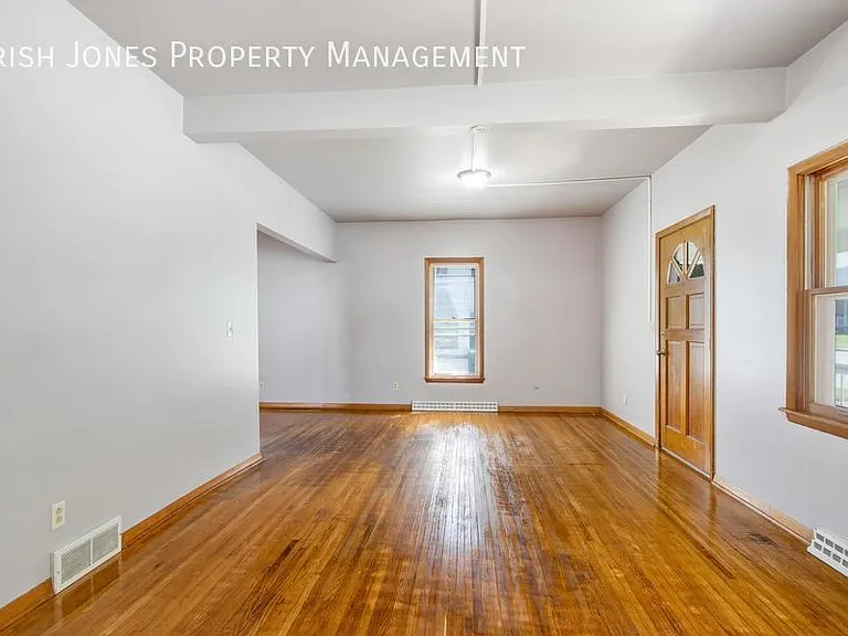 172 Main St — Photo 13