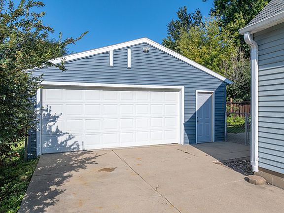 4th image of 1409 7th Ave NW