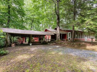 614 Shumont Rd, Black Mountain, NC 28711