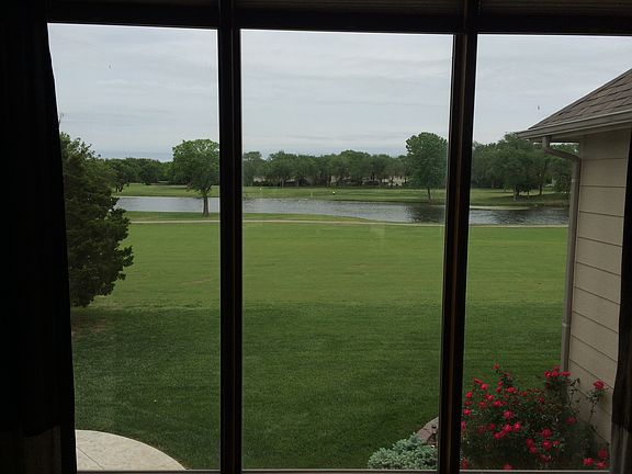 Golf course/pond - LR view