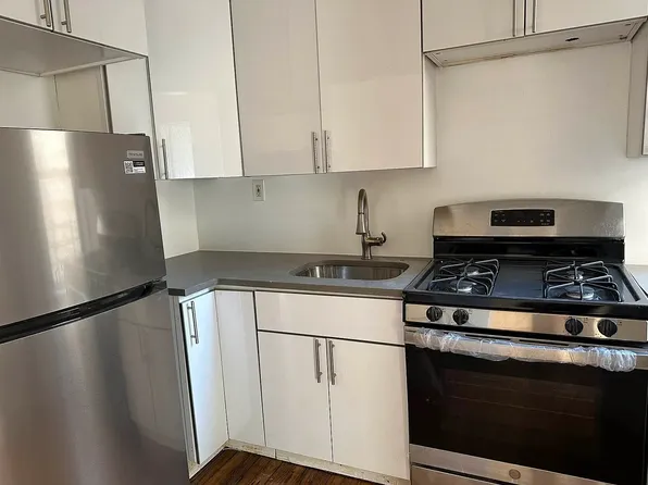 2486 Elm Pl, Bronx, NY 10458