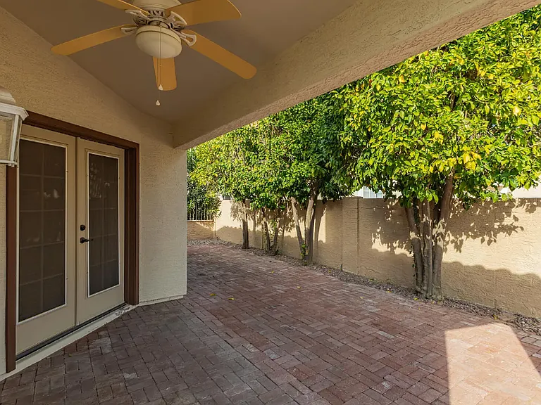 517 S Paradise Dr — Photo 23