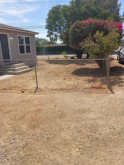 2 bed, 700 sqft, $2,200 — Photo 2