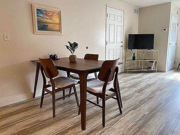 Big dining area 