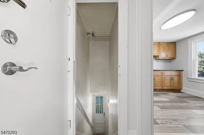 1 bed, 1.0 bath, $1,700 — Photo 3