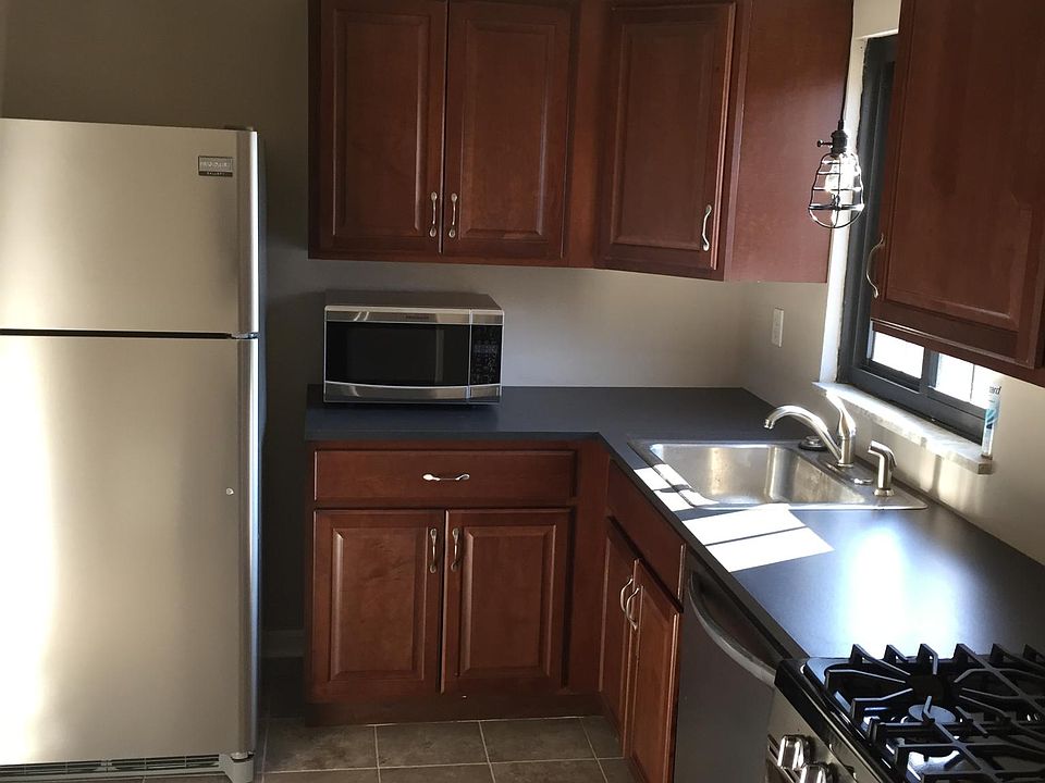 2nd image of 4035 Dalewood St #2